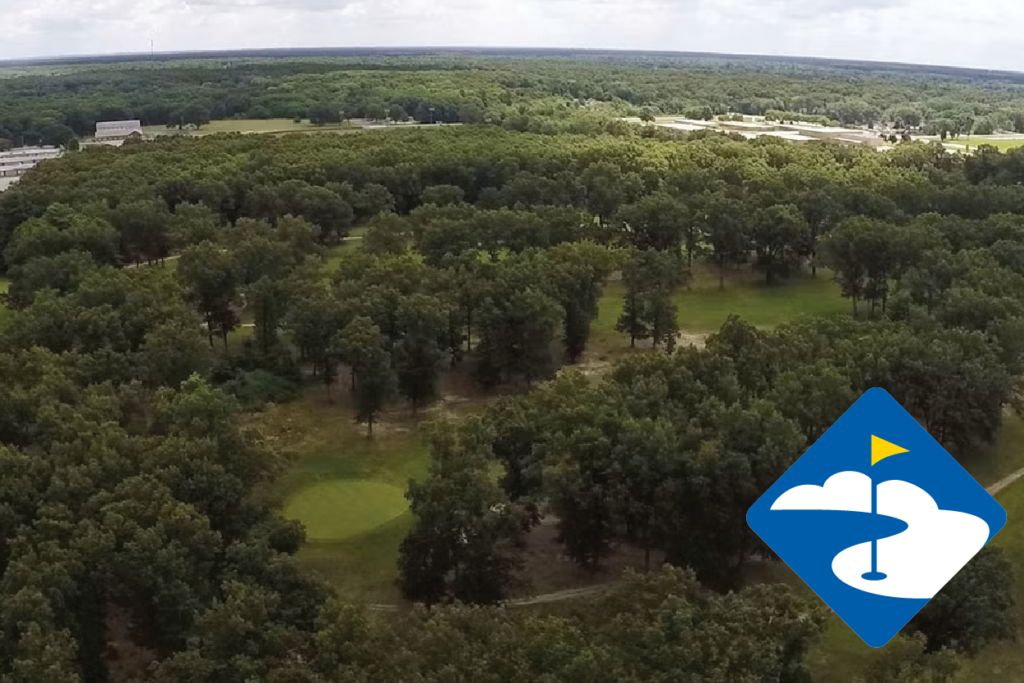 image of golf course for button directing to golf course page