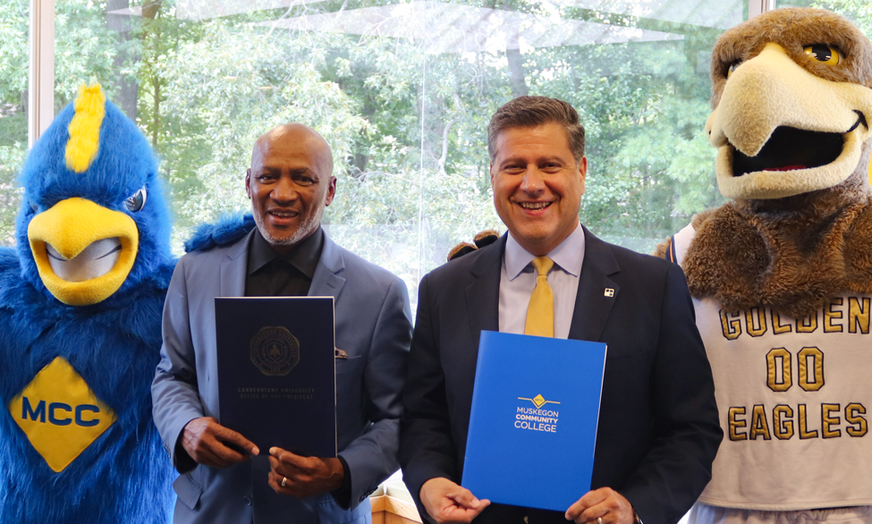 Muskegon Community College, Cornerstone University Sign Transfer Agreement